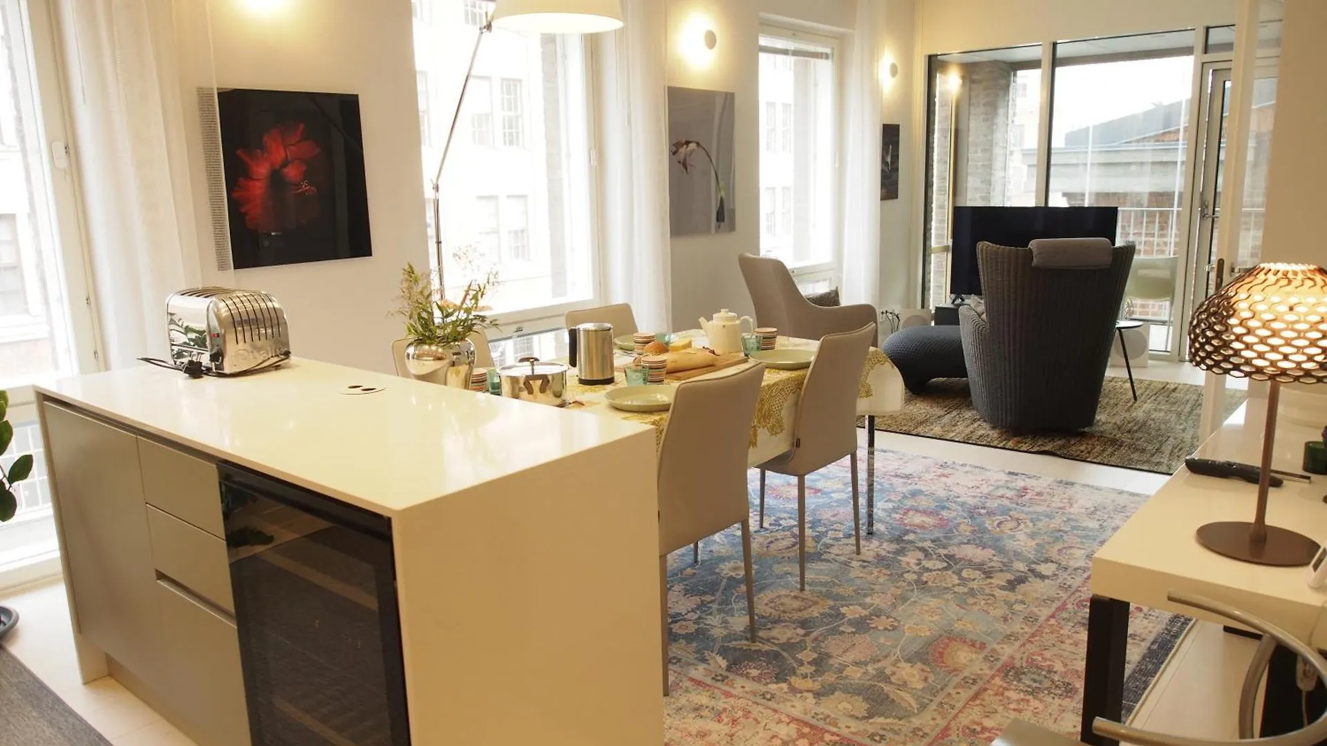Luxury City Seafront Apartment With Balcony Helsinki