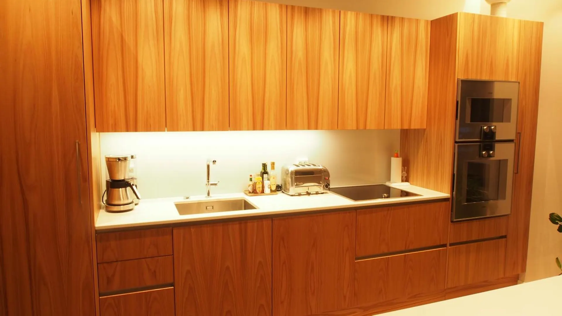 Luxury City Seafront Apartment With Balcony Helsinki